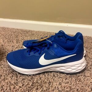 Nike Revolution 6 NN